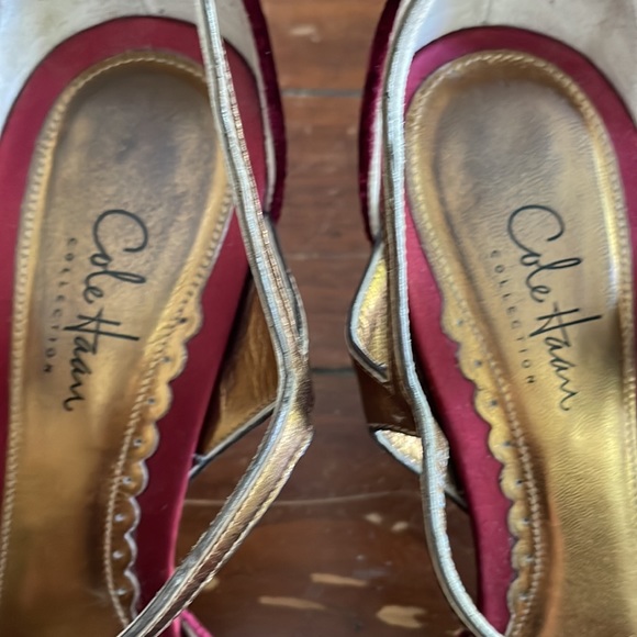 Cole Haan burgundy velvet sandals (sz 9 1/2) - Picture 5 of 15